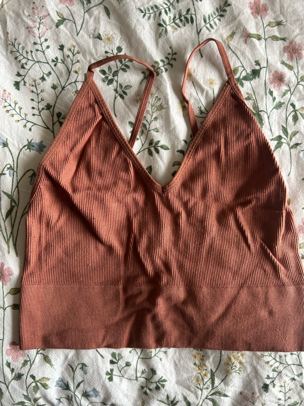 Bozzolo Ribbed V‑Neck Crop Top in Terracotta
